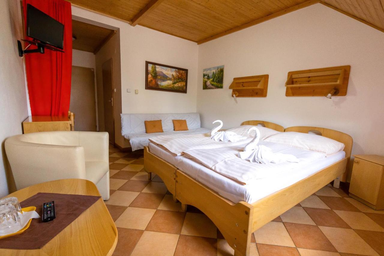 Horsky Hotel Rajska Bouda Malenovice  Extérieur photo