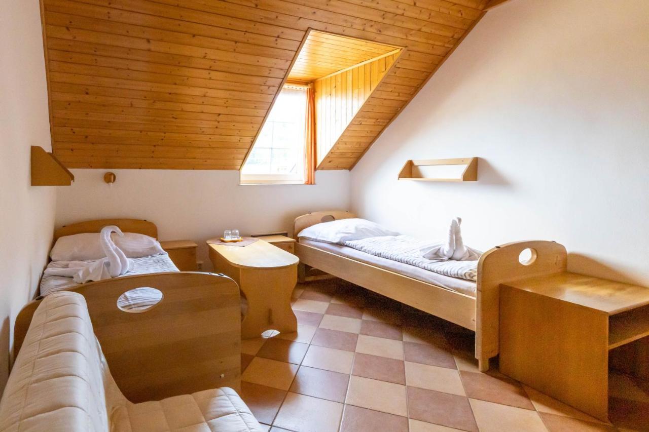 Horsky Hotel Rajska Bouda Malenovice  Extérieur photo