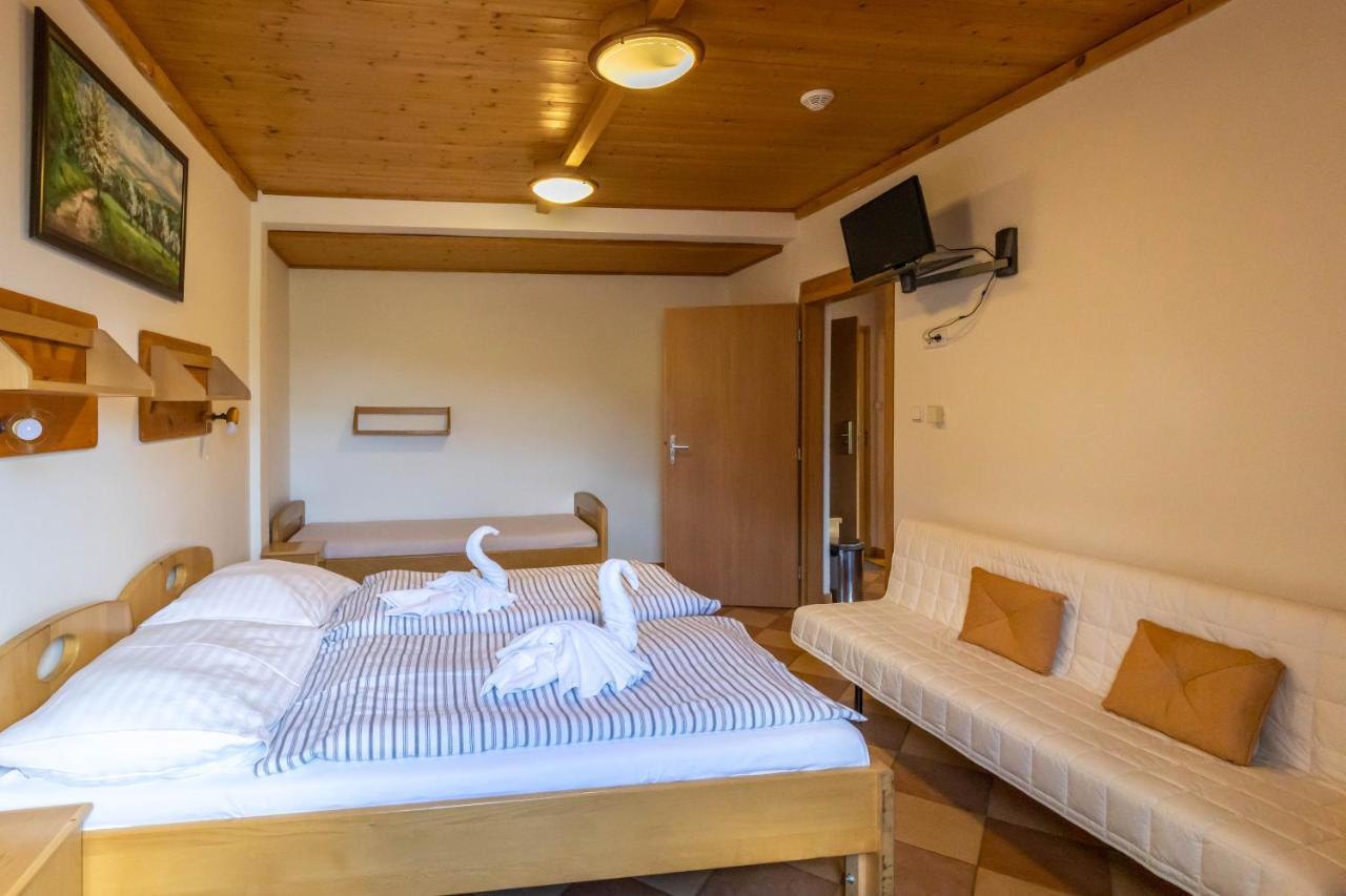 Horsky Hotel Rajska Bouda Malenovice  Extérieur photo